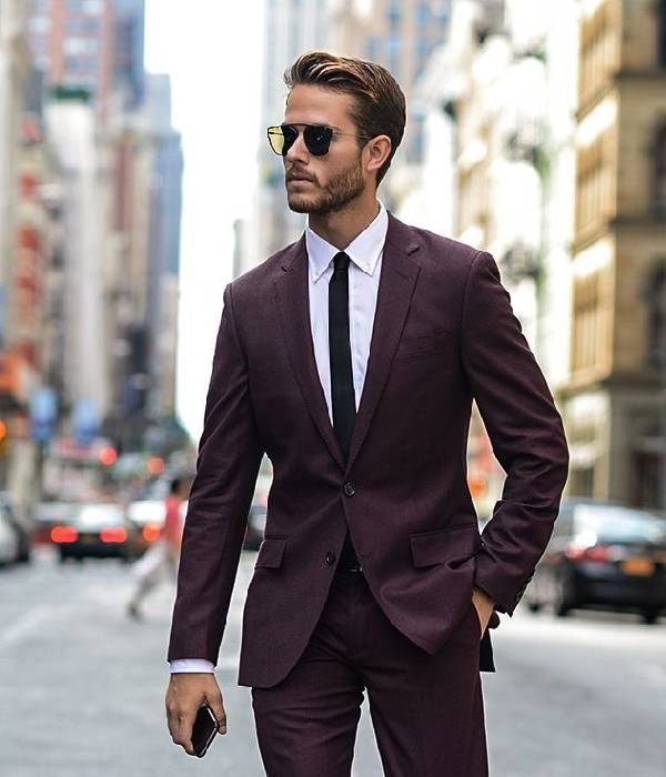Why Maroon Outfits Are Meant For Monday?