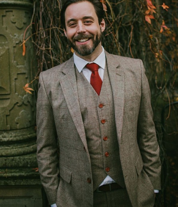 Vintage Wedding Look With houndstooth and plaid Fabrics