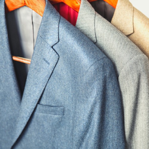 Keep Your Suit In Shape Just By Hanging