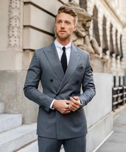 A Decorative Double-breasted Suit For Your Big Day