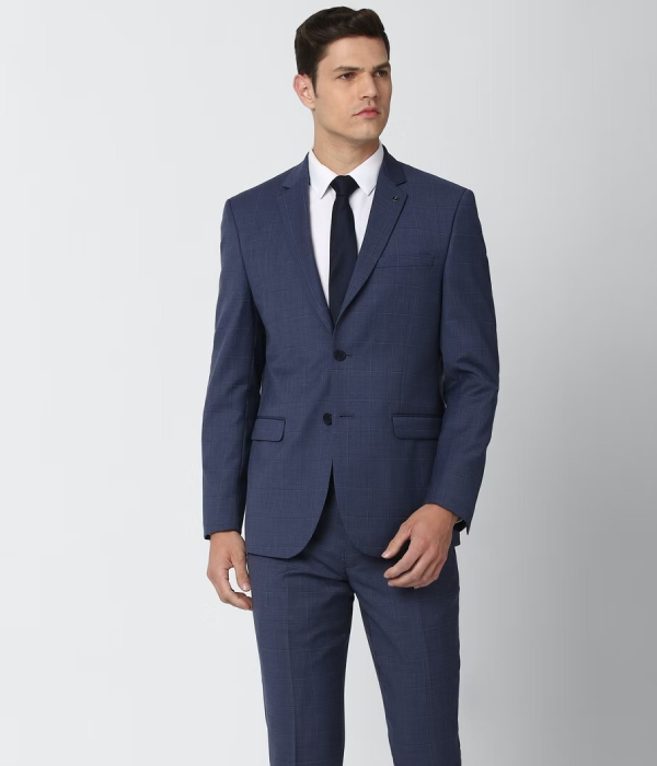 Here Is A Perfect Suit To Wear On A Monday Morning