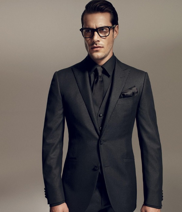 Dressing In Monochrome Is A Super Style Tip