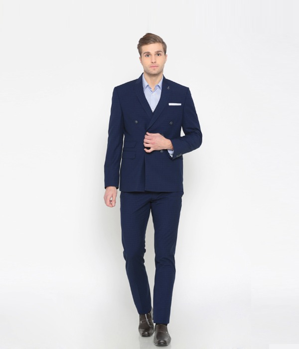 Monday Is The Day To Bring Out Your Double Breasted Cashmere Suit