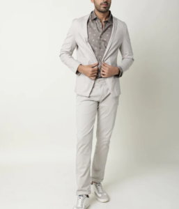 A Mid-spring Office Wear Suit Style!