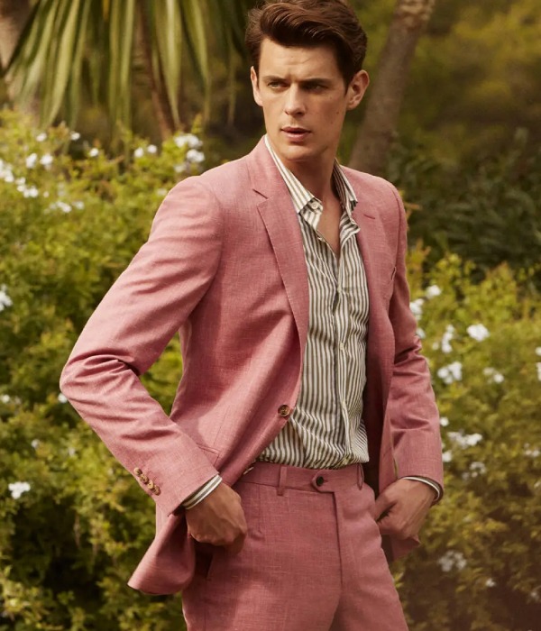 WHAT'S THE BEST SUIT FOR SPRING?