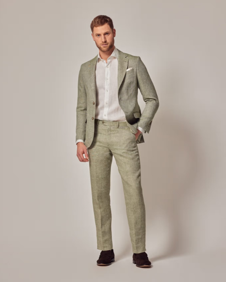 The elegant attire you dreamed of! 