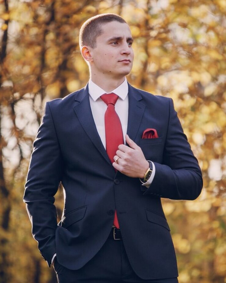 When the fall is here, you dress up simply and elegantly.